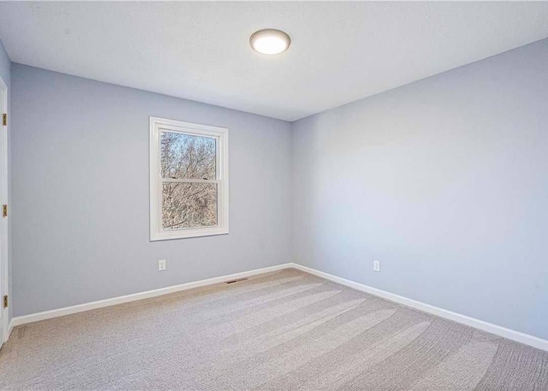 2116 NW Harbor Place — photo 38