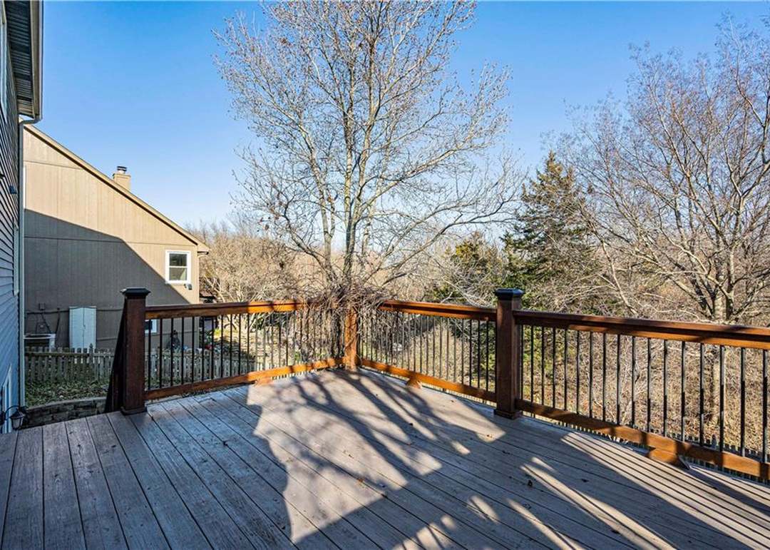 2116 NW Harbor Place — photo 40
