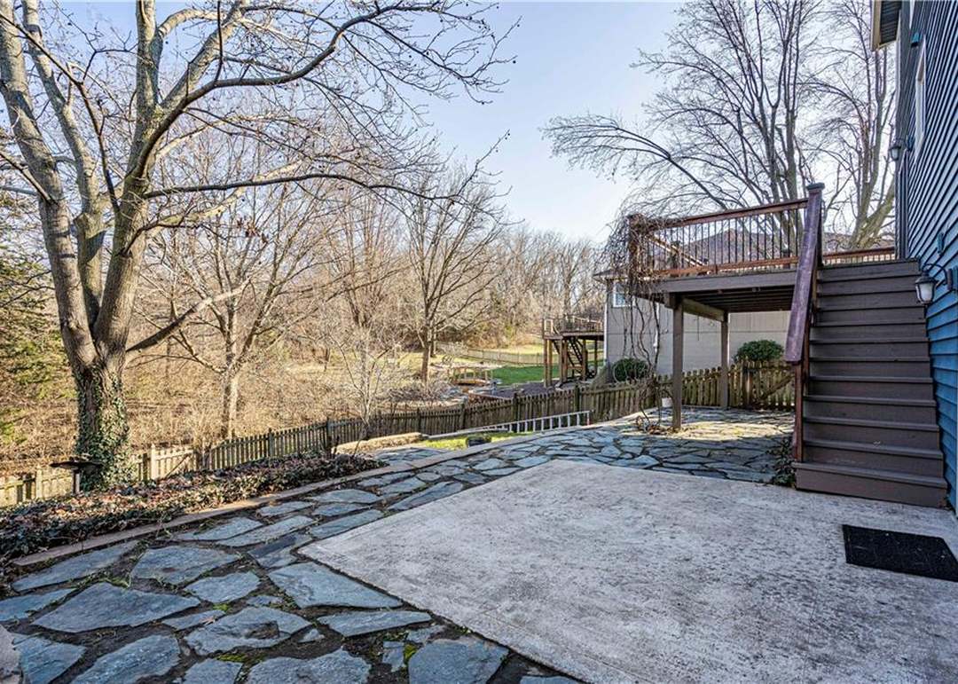 2116 NW Harbor Place — photo 41