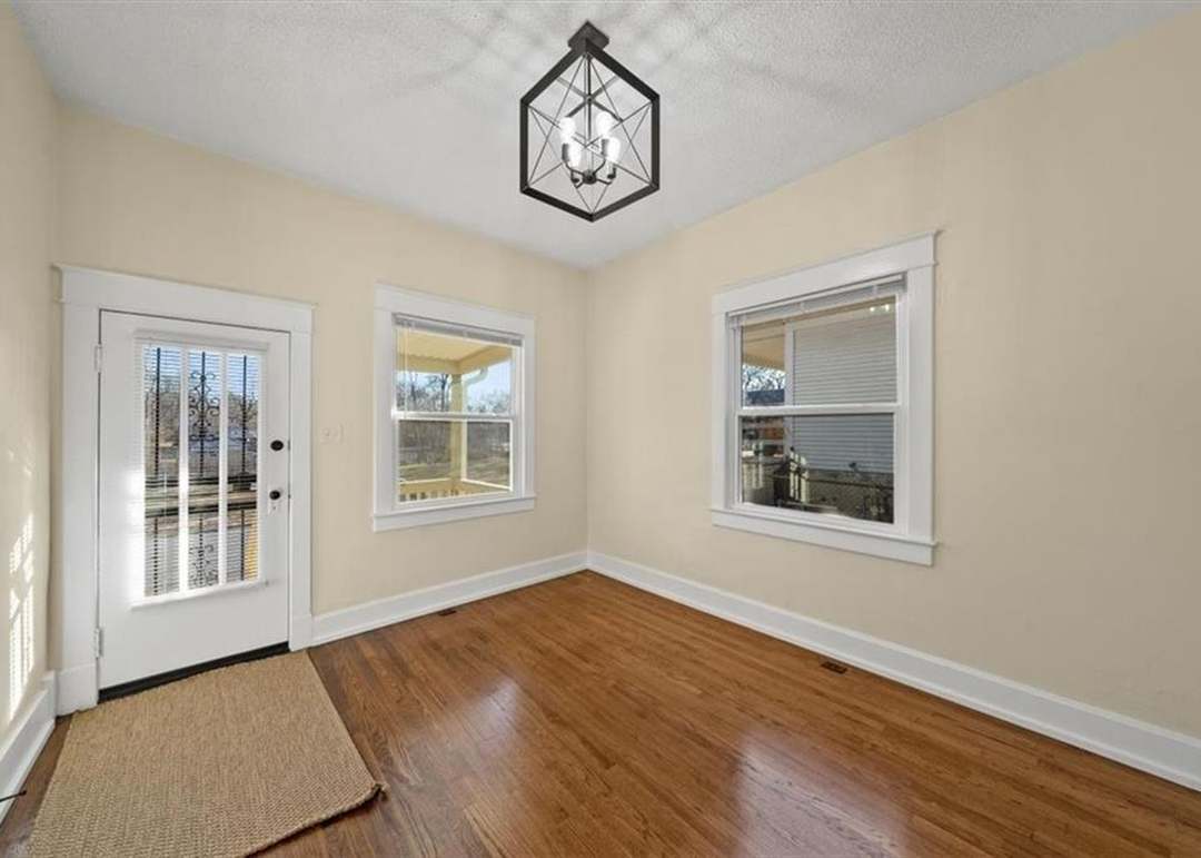 2534 Lawn Avenue — photo 6