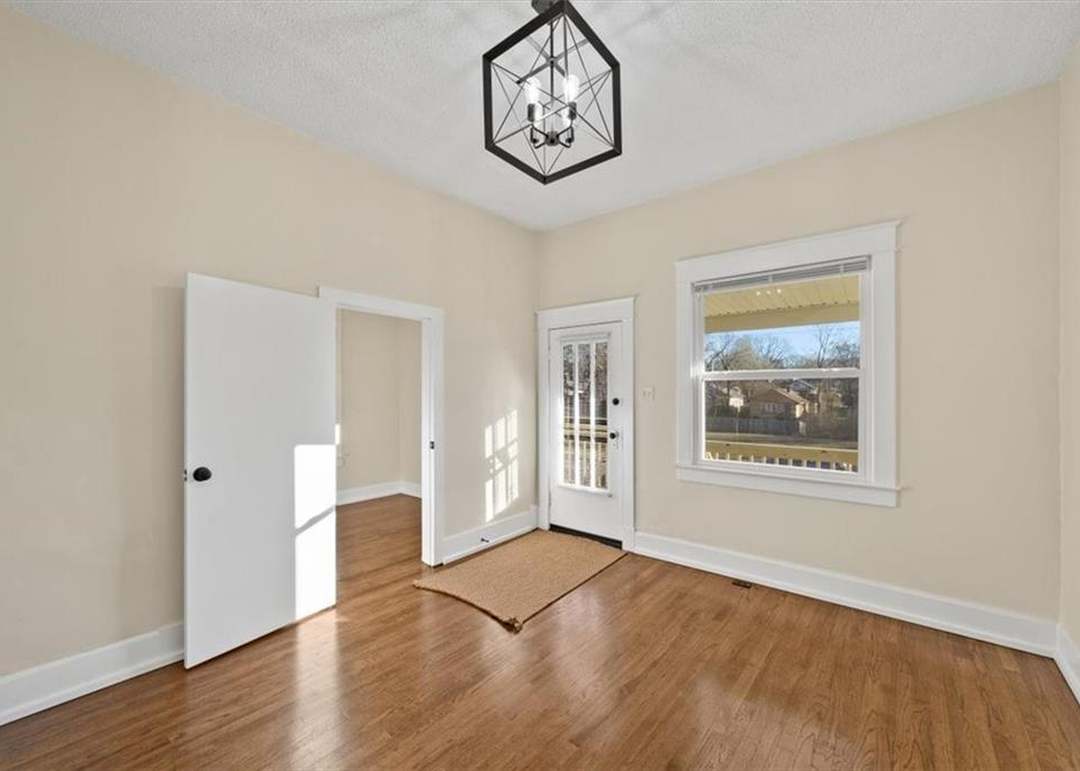 2534 Lawn Avenue — photo 8
