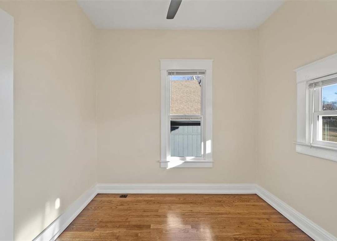 2534 Lawn Avenue — photo 12