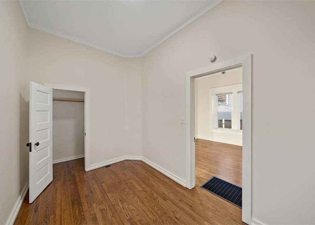 2534 Lawn Avenue — photo 13