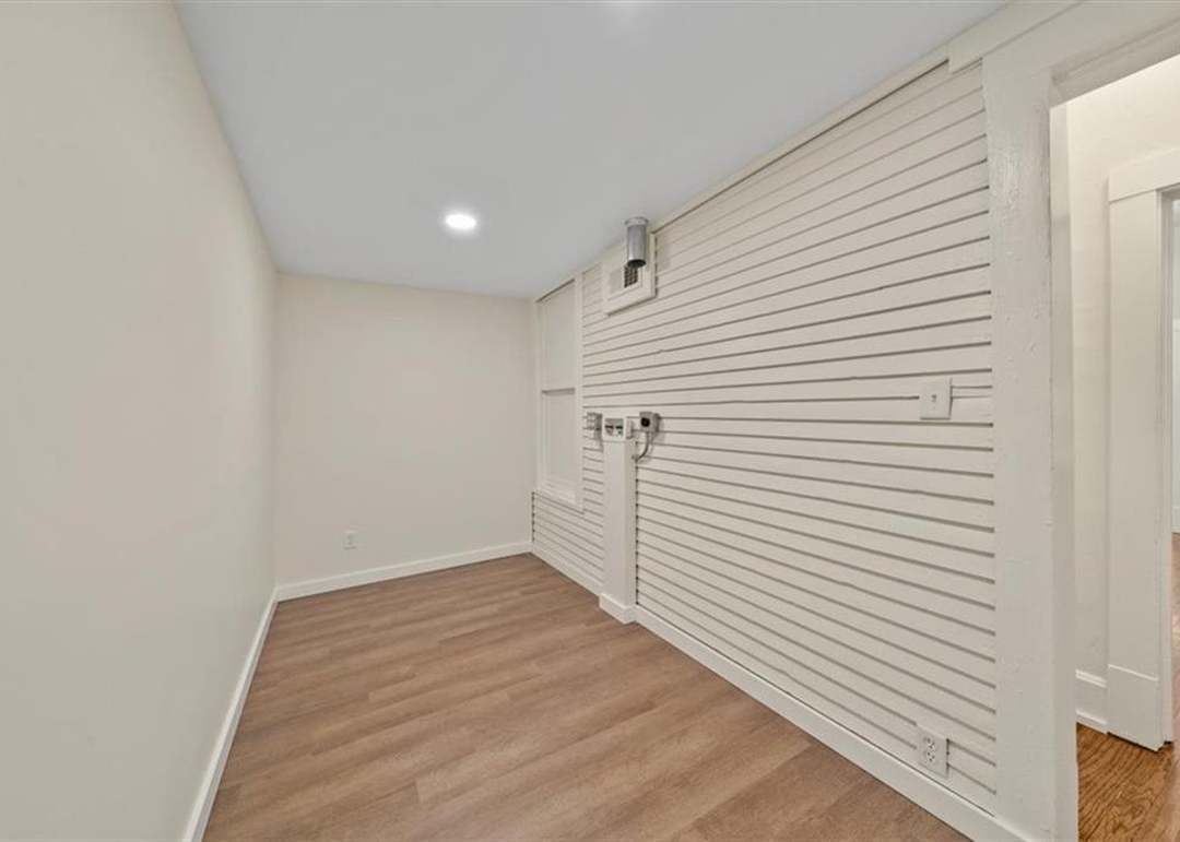 2534 Lawn Avenue — photo 15