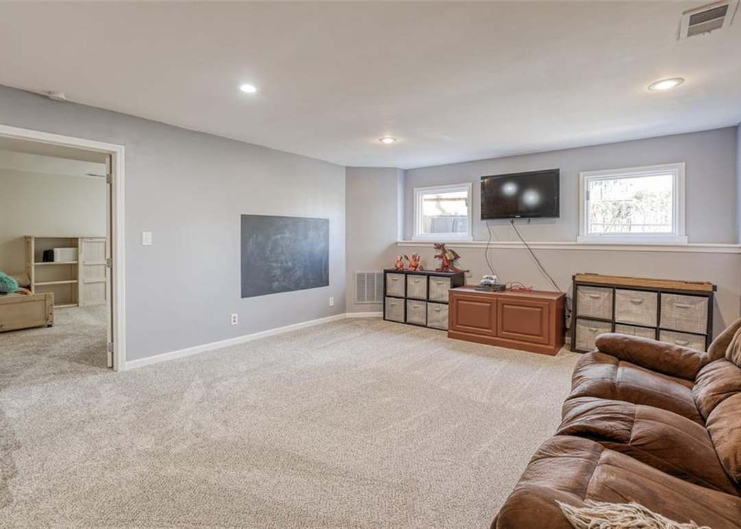 10001 W 101st Street — photo 22