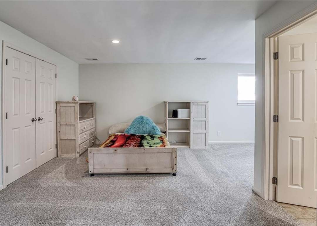 10001 W 101st Street — photo 23