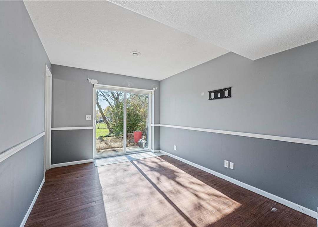 16229 W 132nd Street — photo 5