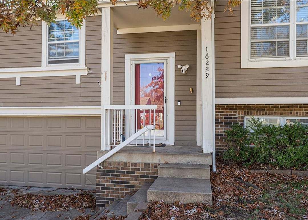 16229 W 132nd Street — photo 10