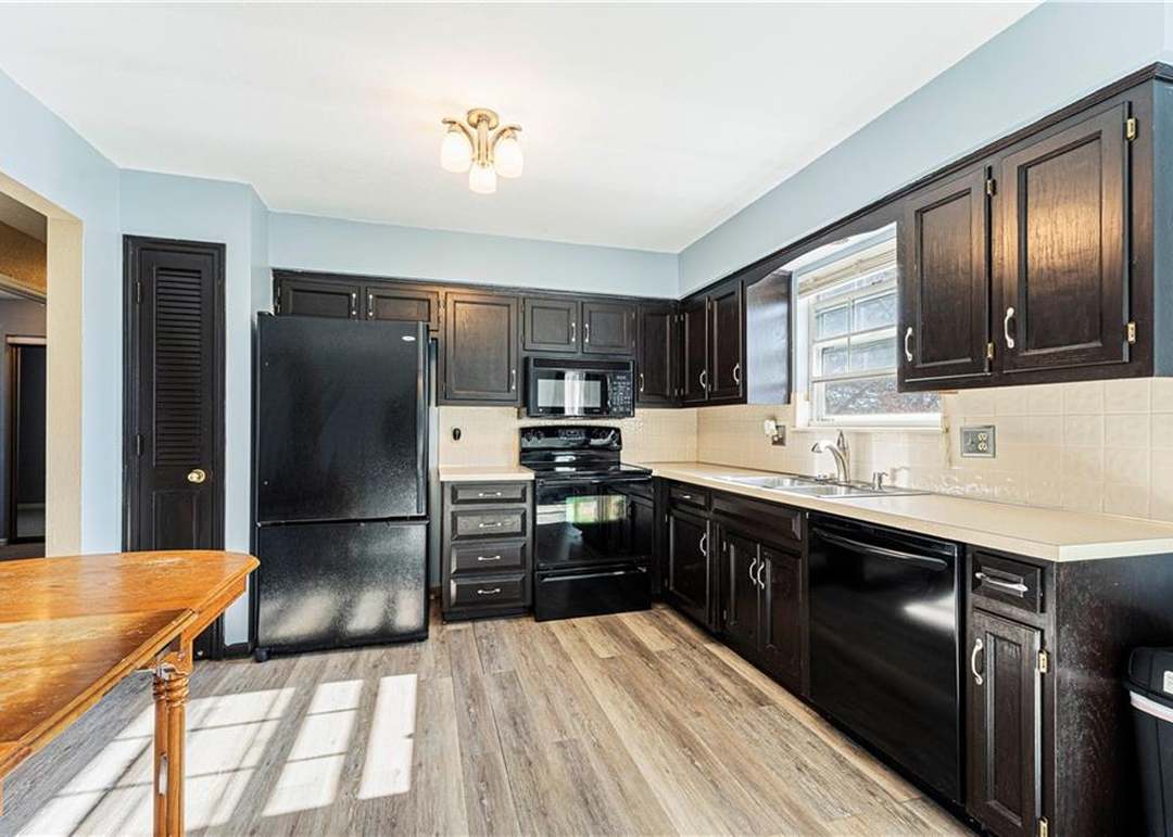 16229 W 132nd Street — photo 14