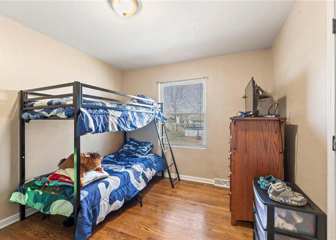 104 SW Alderson Place — photo 5