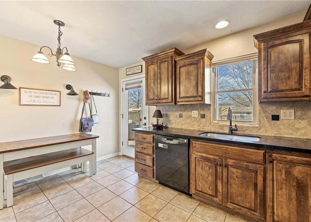 104 SW Alderson Place — photo 10