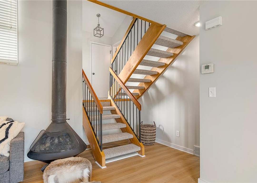 10992 Rosehill Road — photo 9