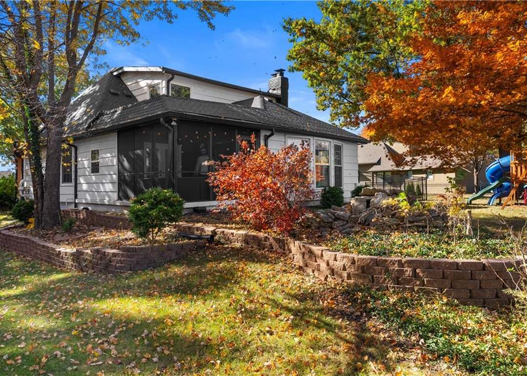 9504 W 106TH Street — photo 47