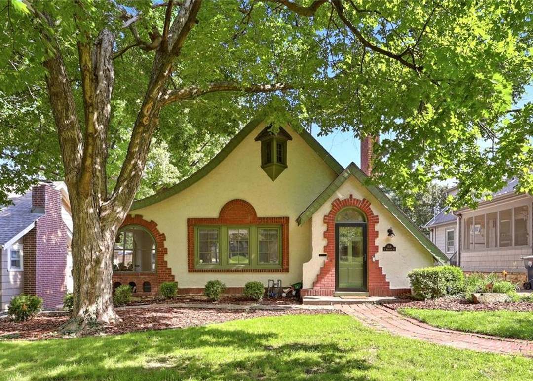 309 E Winthrope Road — photo 8