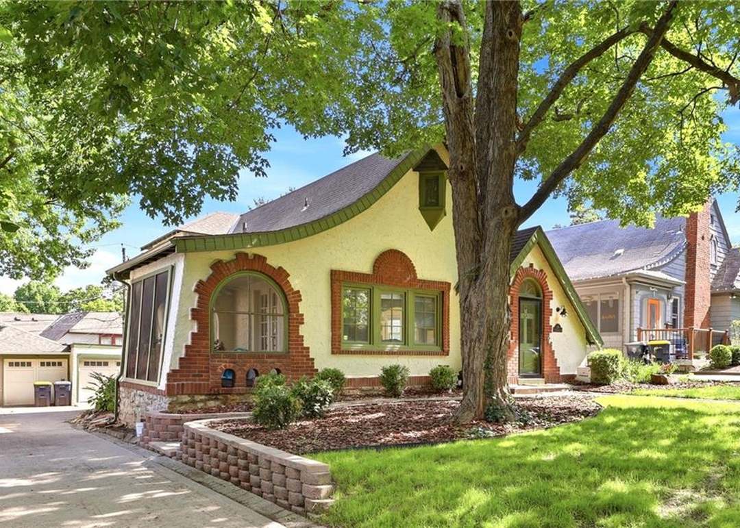 309 E Winthrope Road — photo 10