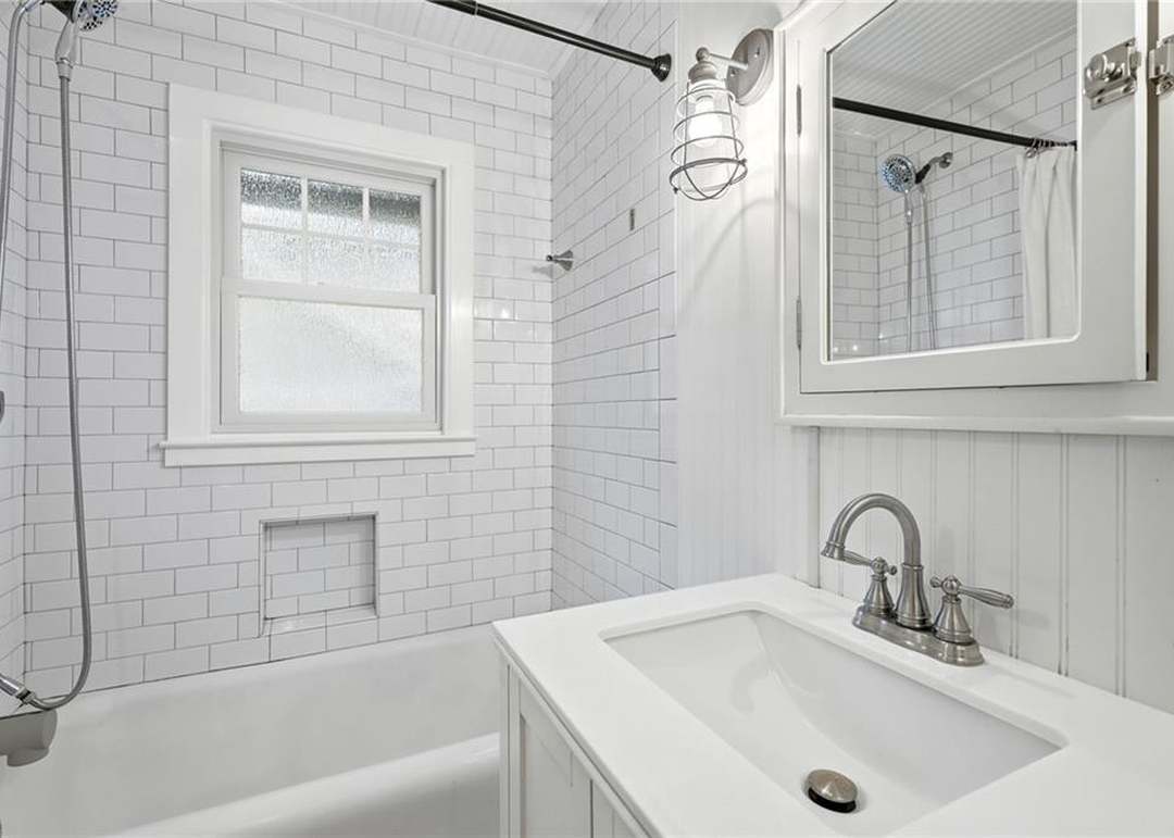 309 E Winthrope Road — photo 27
