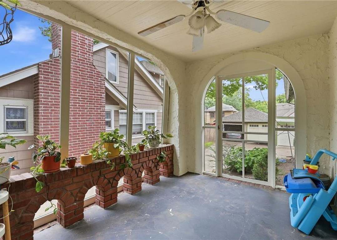 309 E Winthrope Road — photo 35