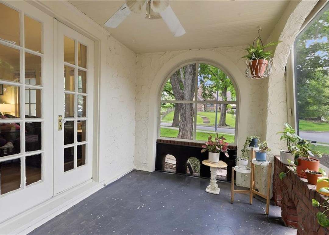 309 E Winthrope Road — photo 36