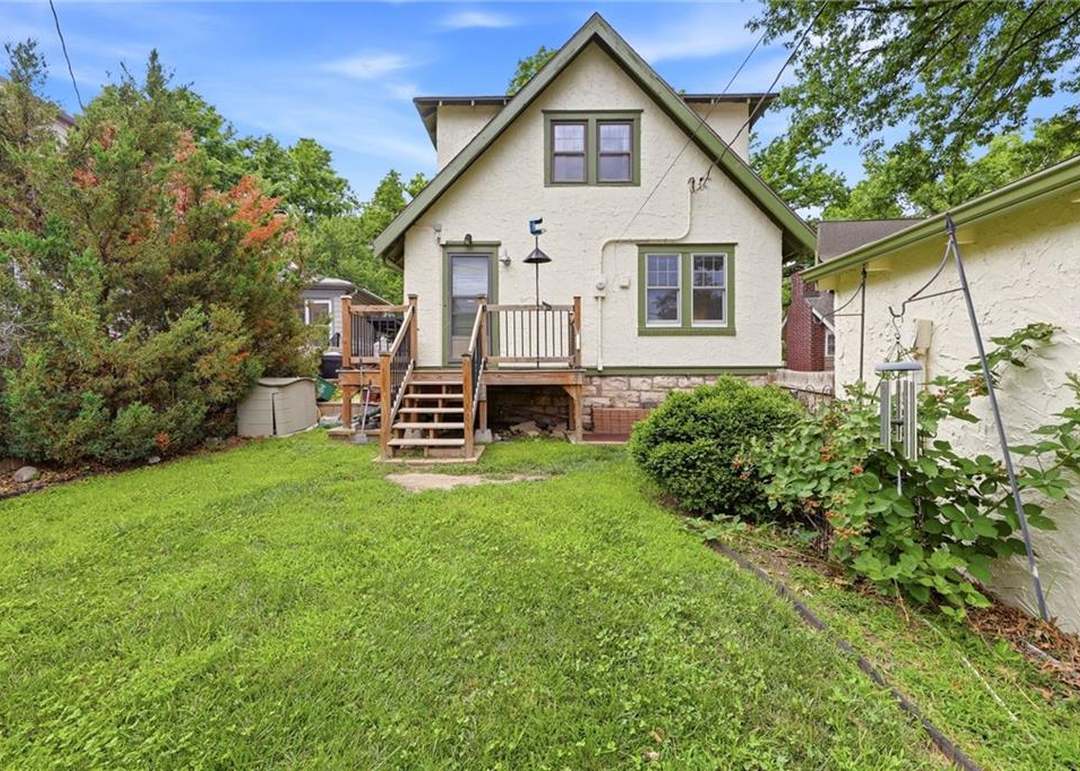 309 E Winthrope Road — photo 41