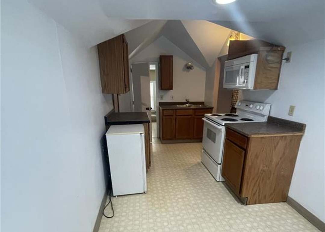 8505 Wayne Avenue — photo 5