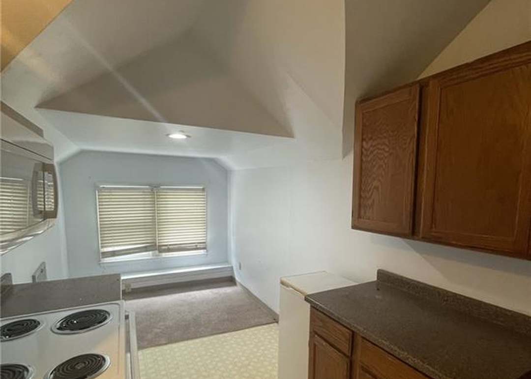 8505 Wayne Avenue — photo 18