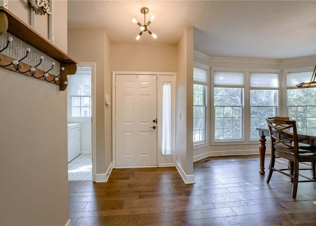 11316 W 116 Street — photo 9