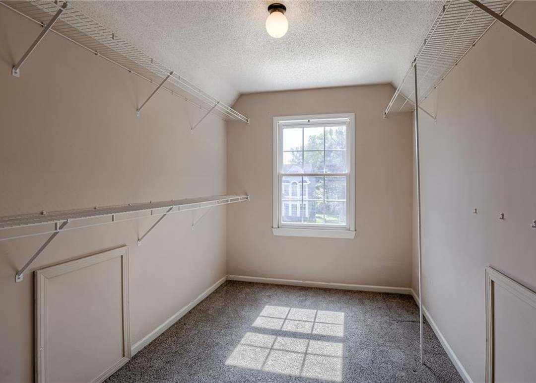 11316 W 116 Street — photo 14