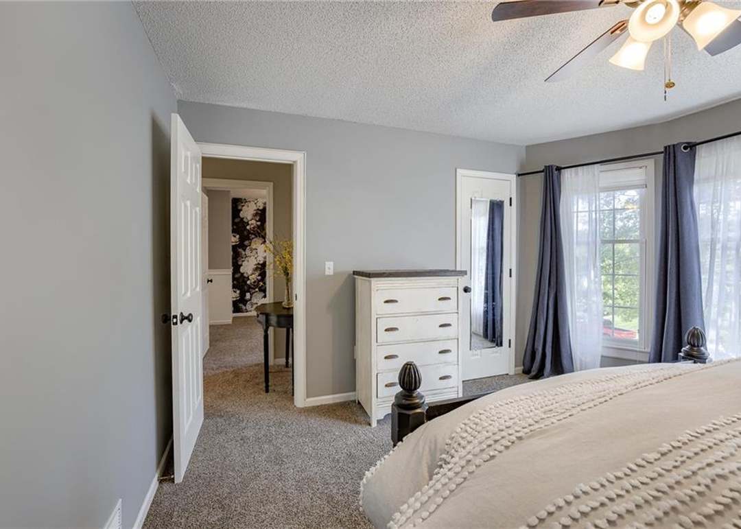 11316 W 116 Street — photo 16