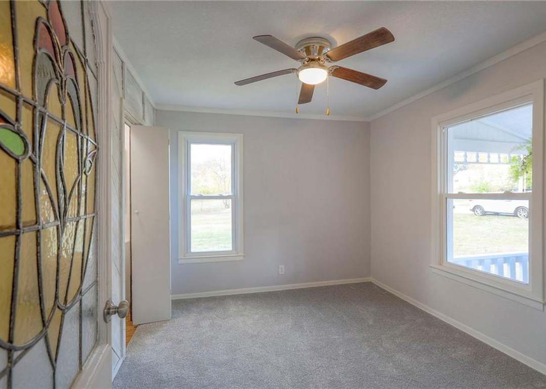 826 S Arlington Avenue — photo 5