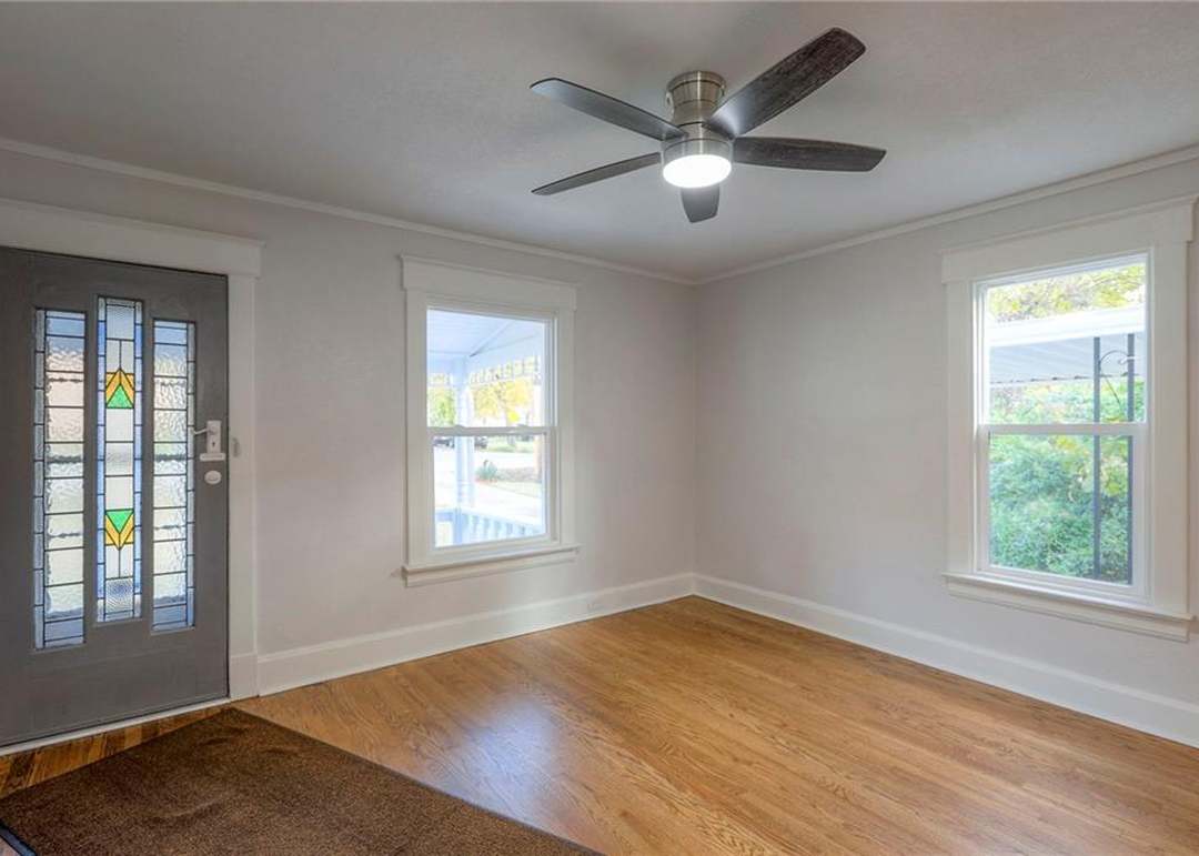 826 S Arlington Avenue — photo 13