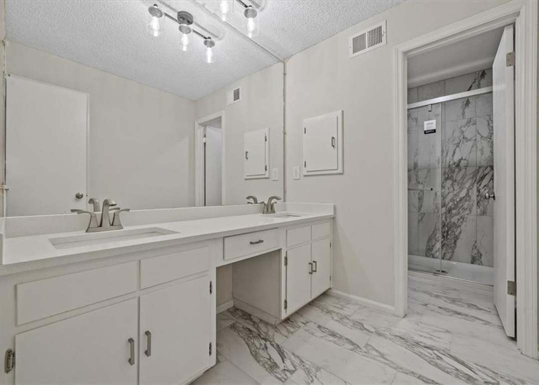 10248 Cedarbrooke Lane — photo 3