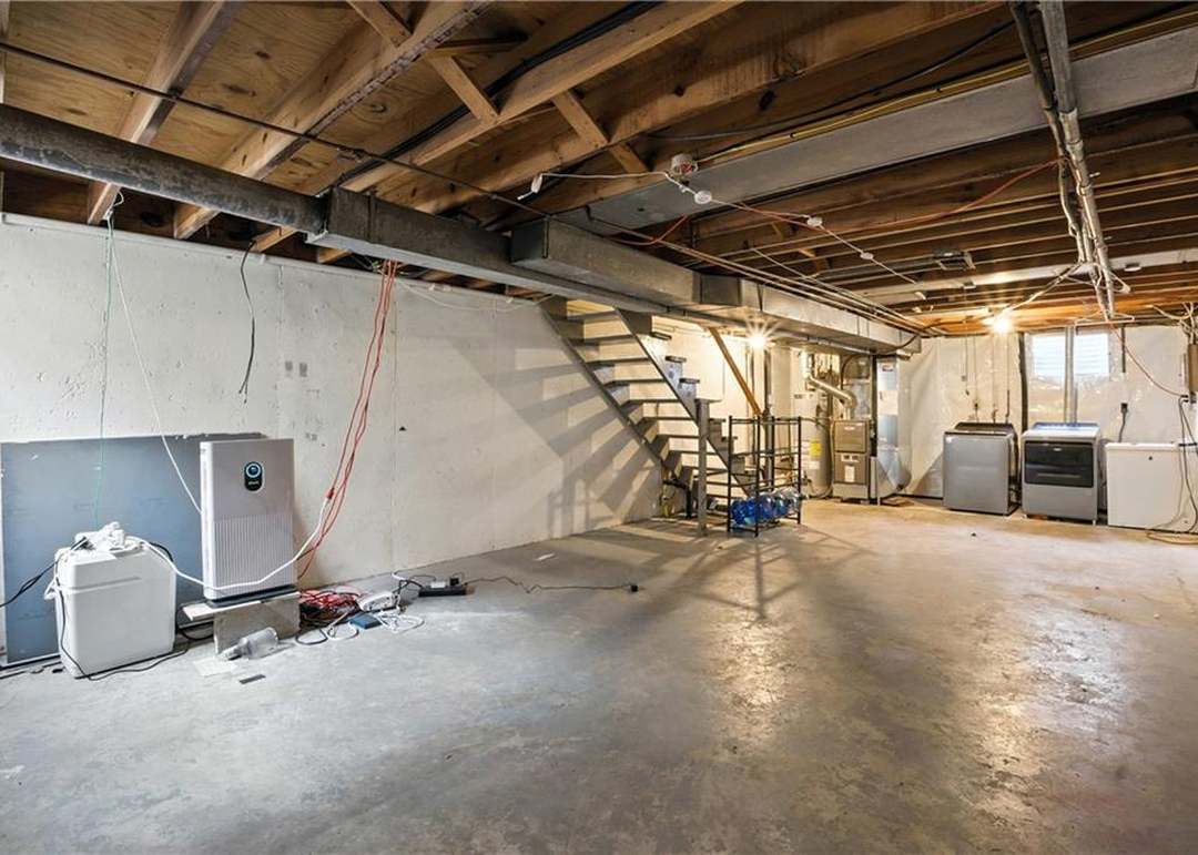 10242 W 96th Street — photo 3