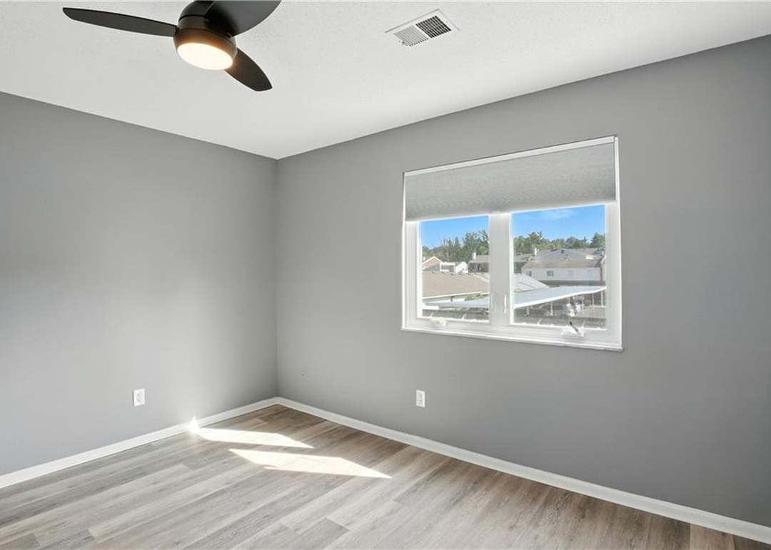 10242 W 96th Street — photo 5