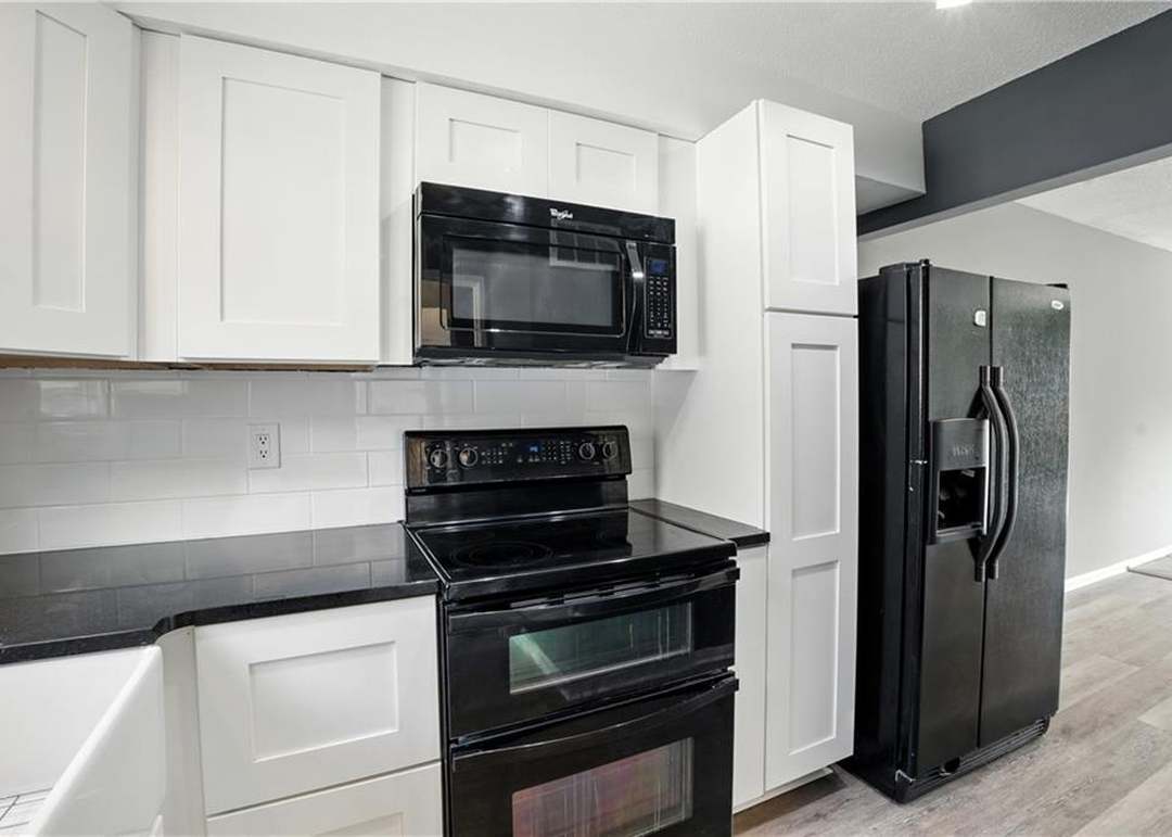 10242 W 96th Street — photo 11