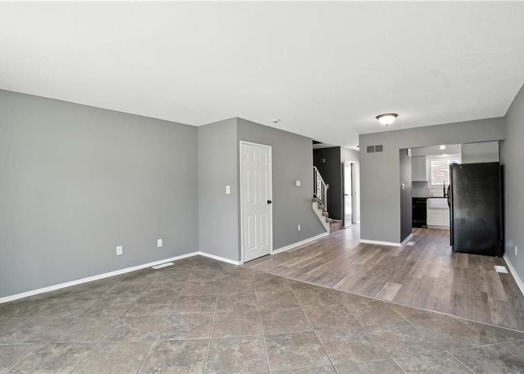 10242 W 96th Street — photo 18