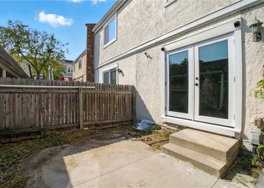 10242 W 96th Street — photo 28