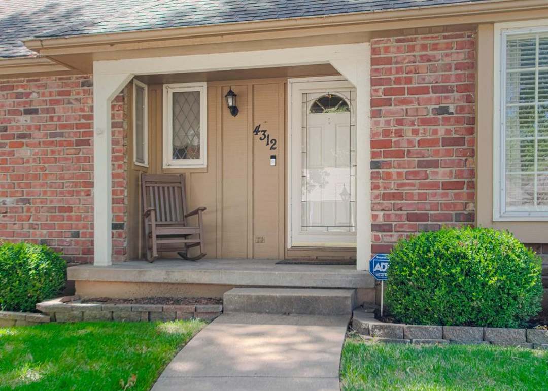 4312 S Greenwich Lane — photo 8
