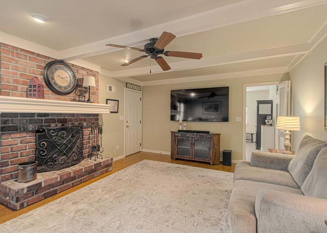 4312 S Greenwich Lane — photo 16