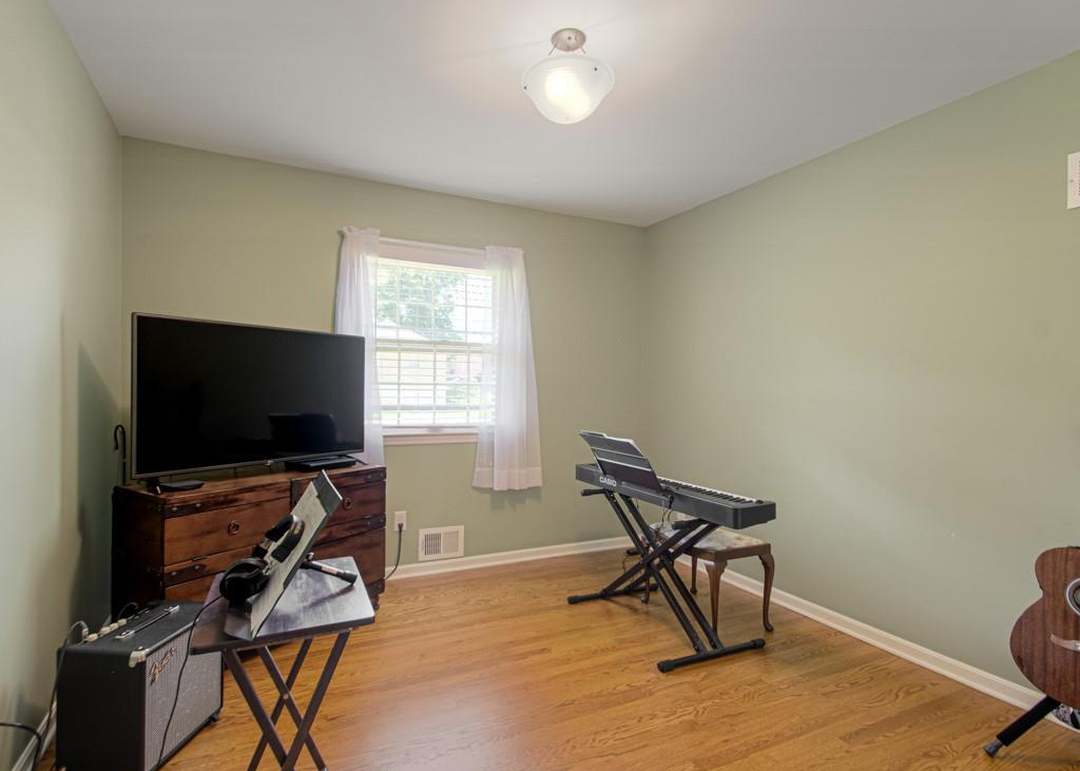 4312 S Greenwich Lane — photo 23