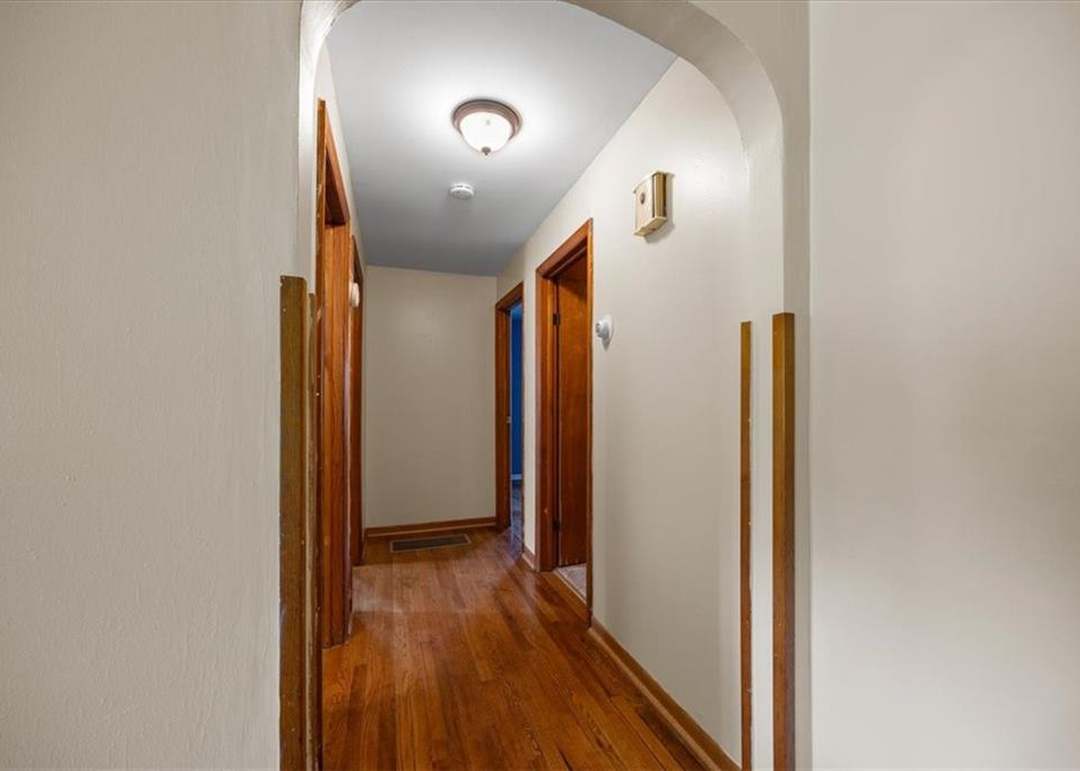 6608 N Edison Avenue — photo 2