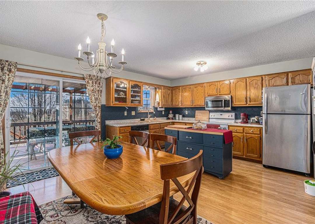 642 S DEERFIELD Drive — photo 2