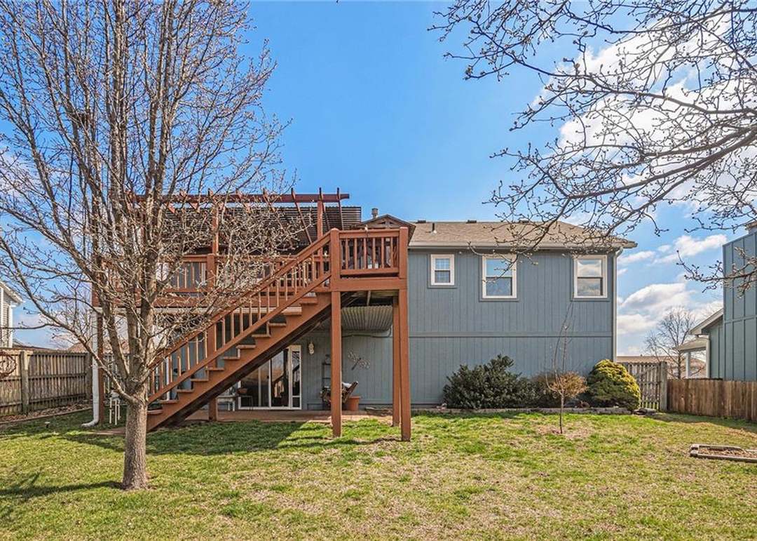 642 S DEERFIELD Drive — photo 23