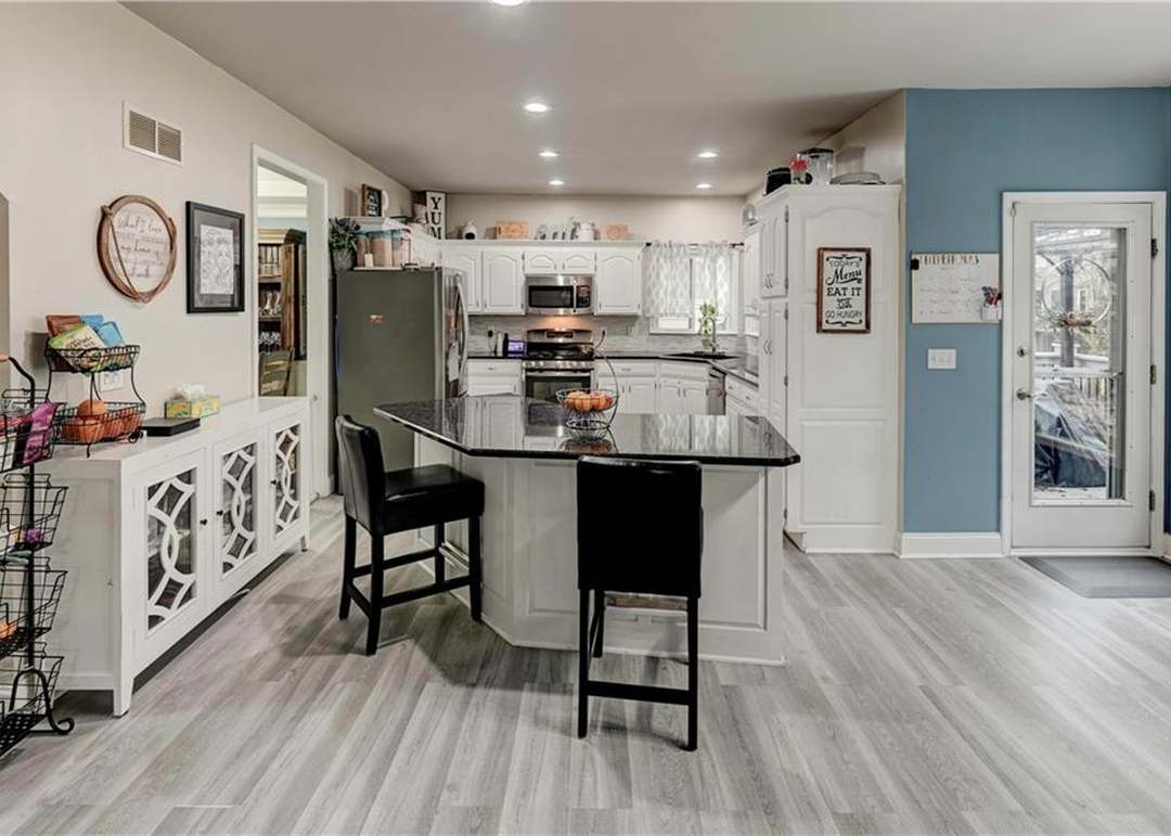 18890 W 117th Street — photo 15