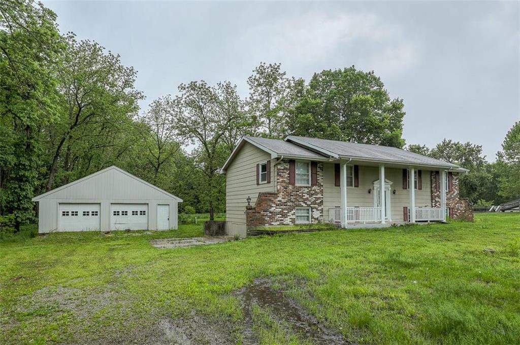 19910 S PICKERING Road — photo 1