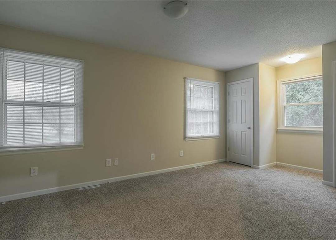 19910 S PICKERING Road — photo 5