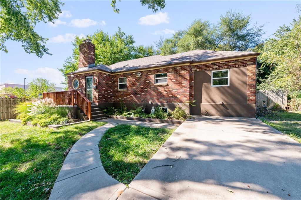 5804 Lamar Avenue — photo 1