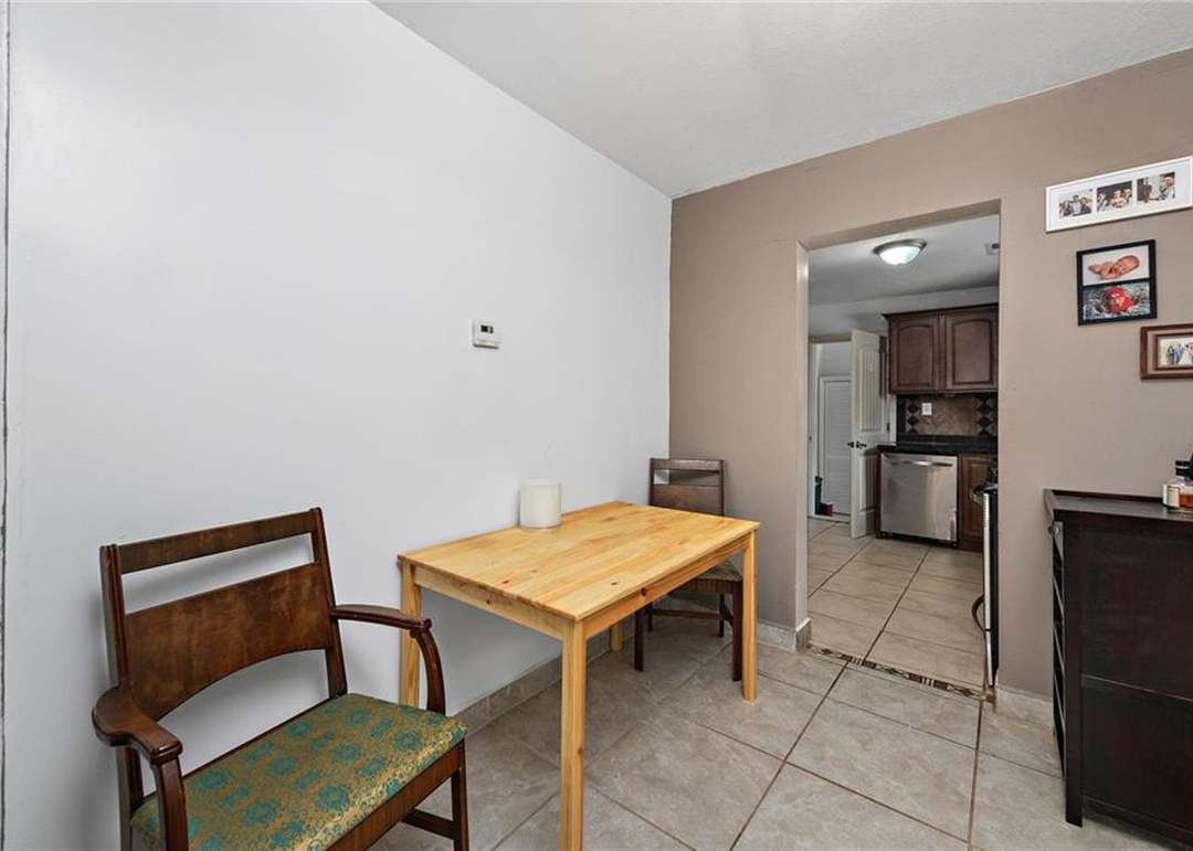 5804 Lamar Avenue — photo 2
