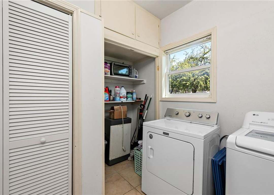 5804 Lamar Avenue — photo 4