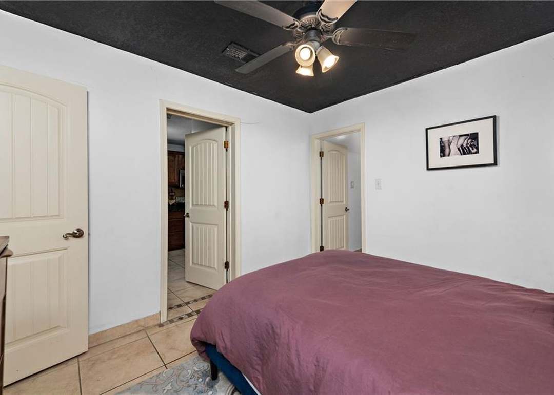 5804 Lamar Avenue — photo 5