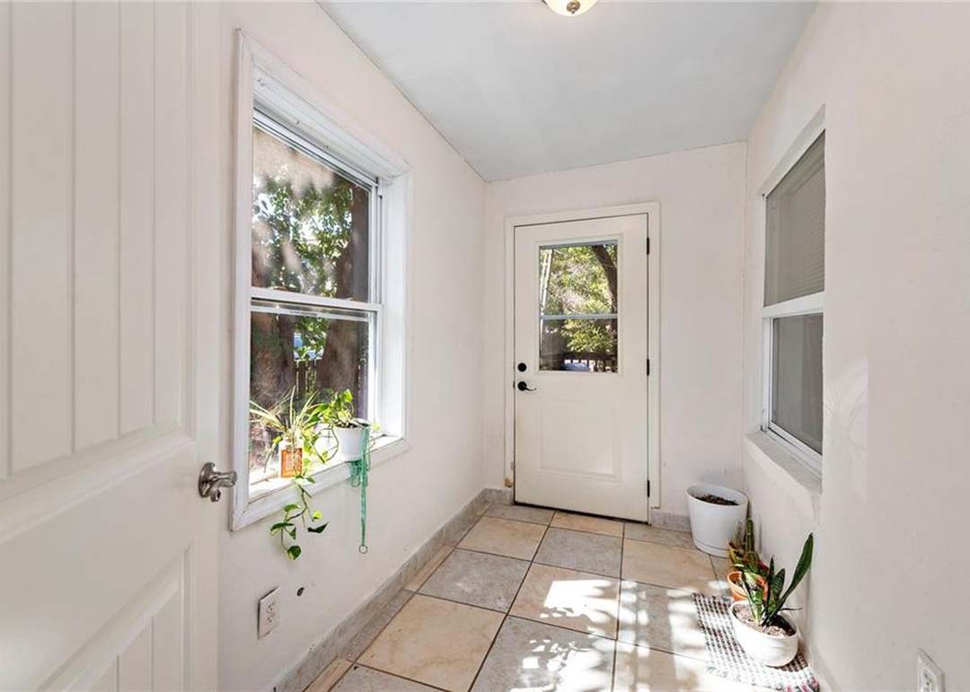 5804 Lamar Avenue — photo 16